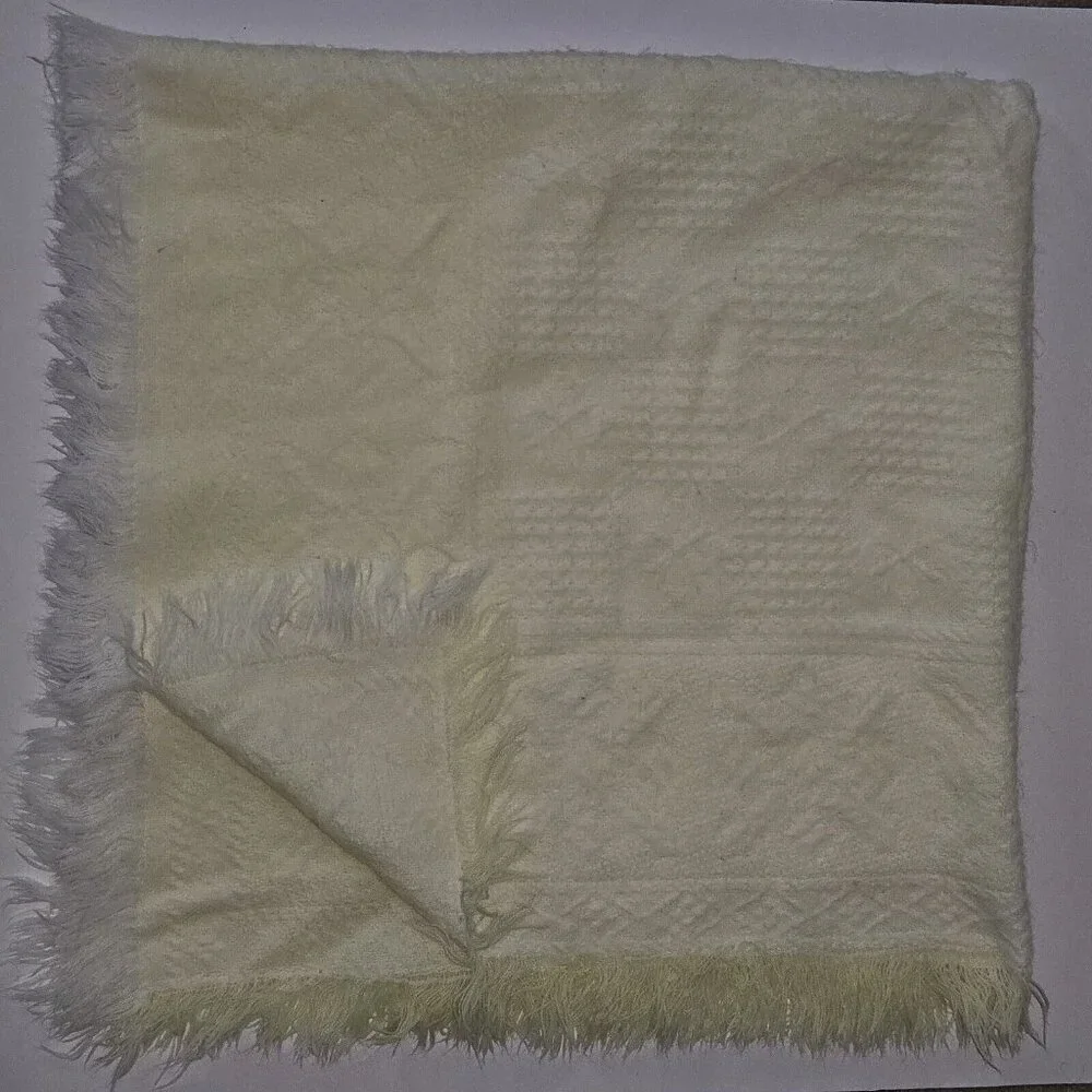 VTG Yellow White Baby Blanket Acrylic Fringe Knit 35x36